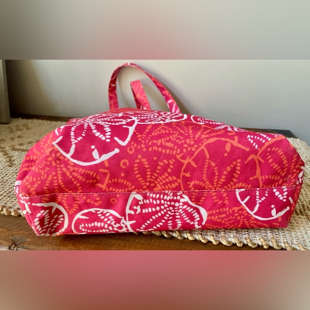 LILLY PULITZER FOR ESTEE LAUDER TOTE - Picture 5 of 5